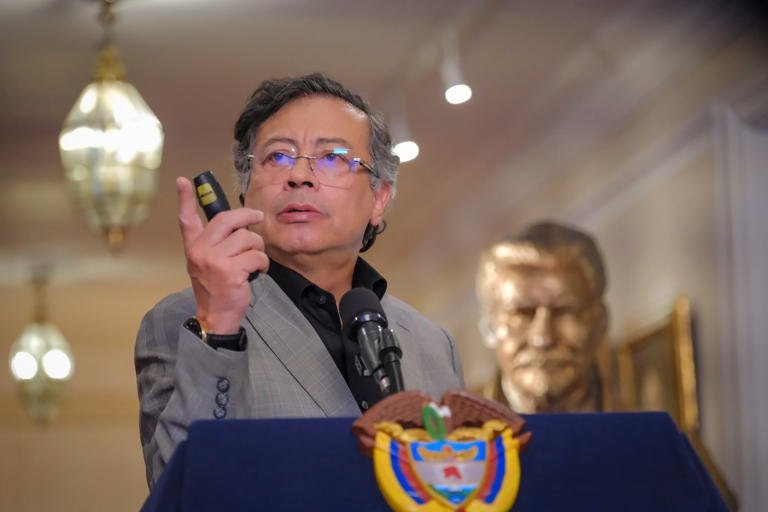 Petro ordena bombardeo coordinado contra ELN en Catatumbo con apoyo venezolano