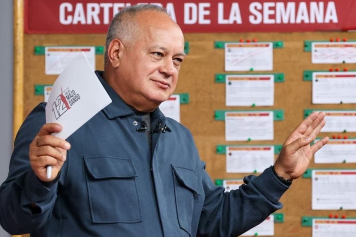 Diosdado Cabello arremete contra Venevisión por denominación de gobierno