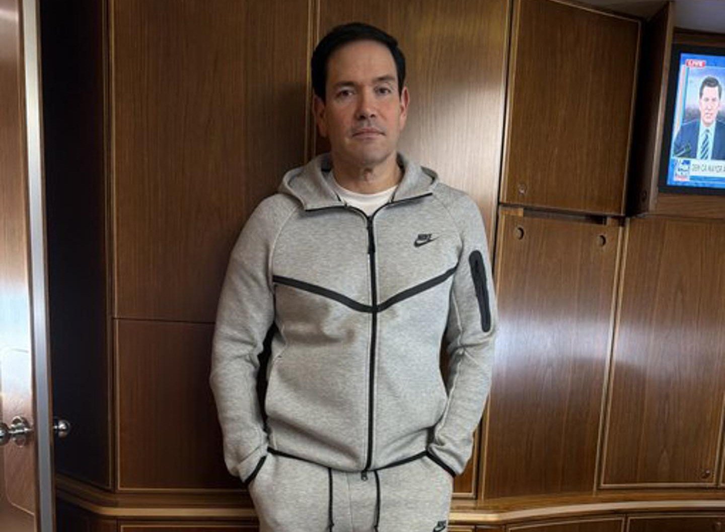 Rubio niega mensaje en outfit viral de Maduro