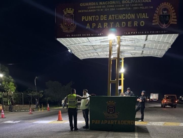 Vente Venezuela denuncia retención arbitraria de coordinadores en alcabala de Cojedes
