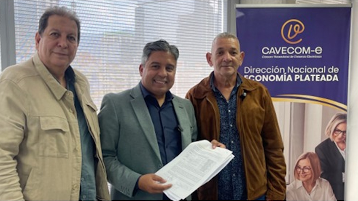 Cavecom inicia capacitaciones tecnológicas para adultos mayores