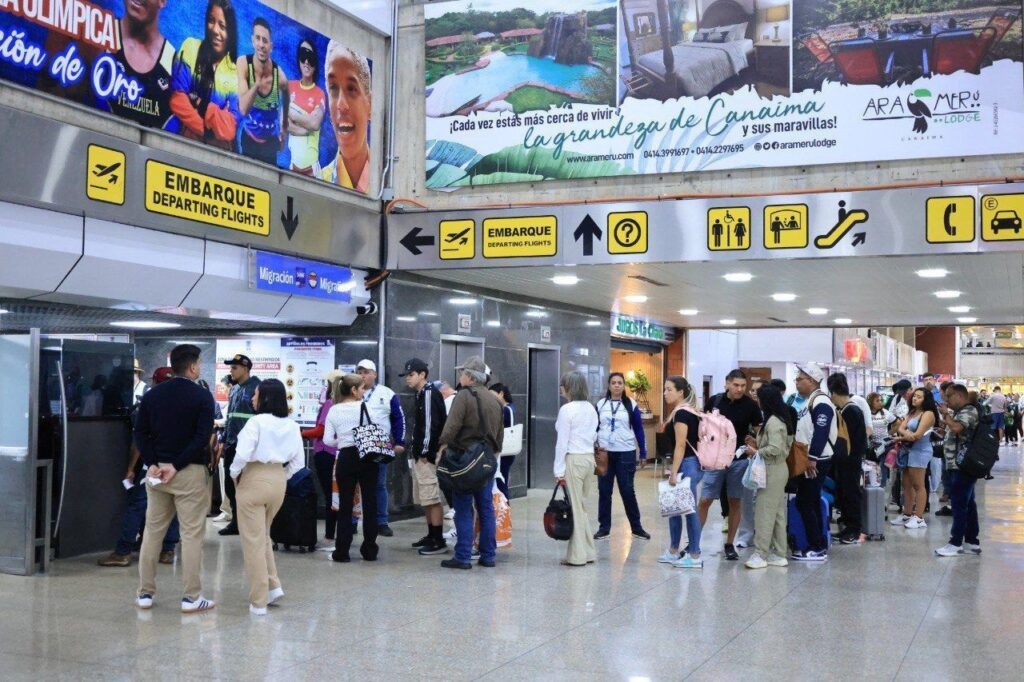 Venezolanos solicitan salvoconductos por internet desde el exterior