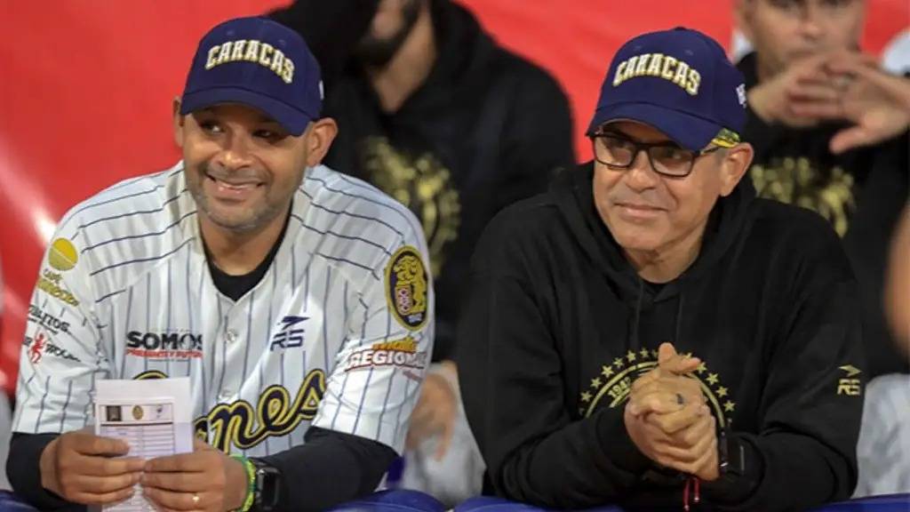 Wilson Álvarez regresa como coach de pitcheo en Leones