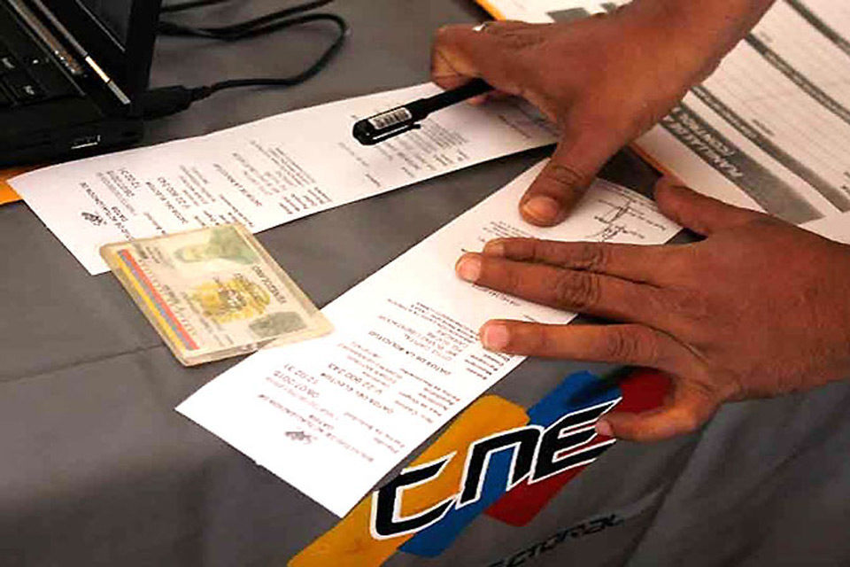 Registro electoral venezolano está destrozado, alerta experto opositor