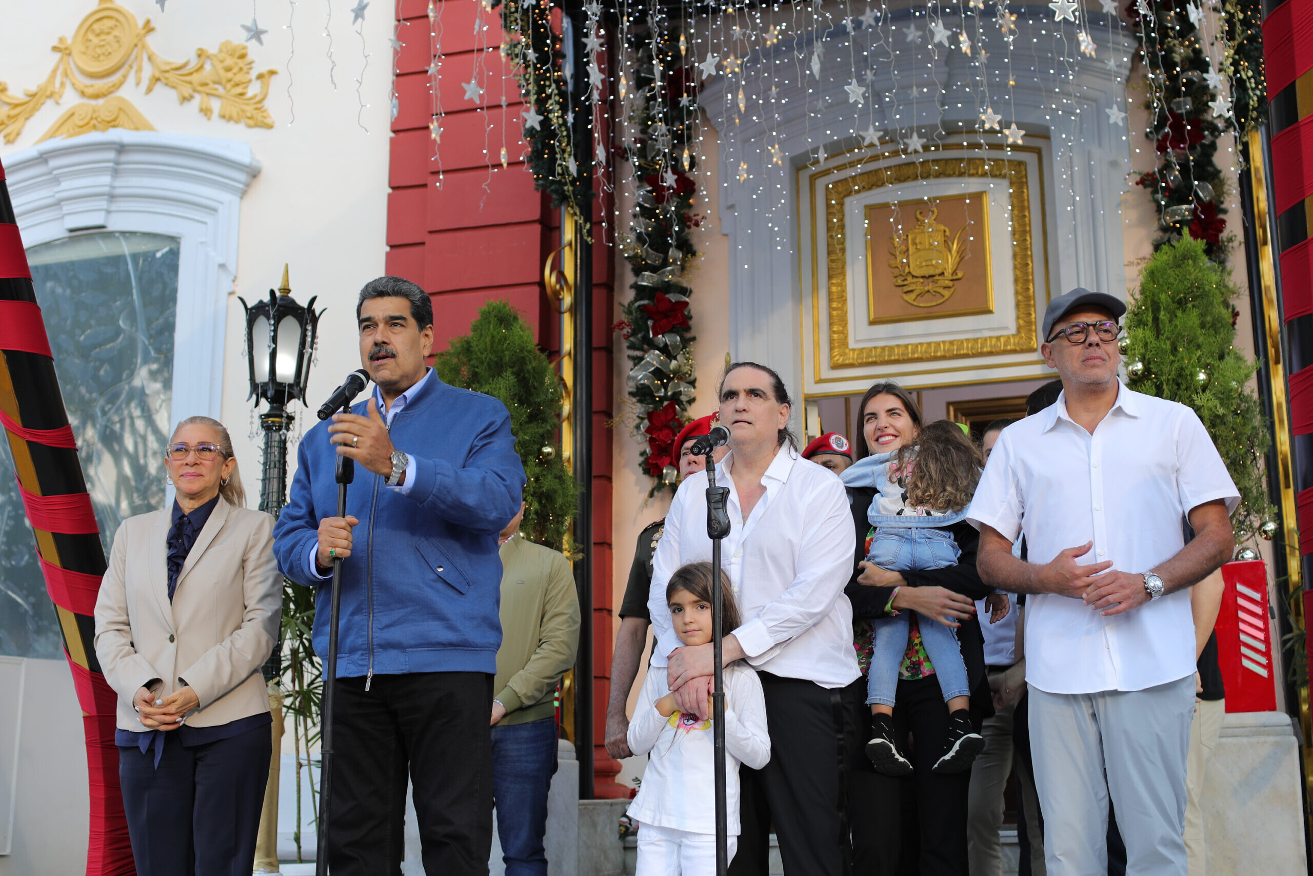 Jorge felicitado por rescatar a Saab, pero Delcy lo entregó