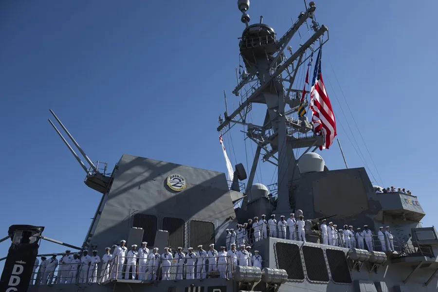USS Gerald R. Ford regresa tras 11 meses en operaciones de Irán y Venezuela