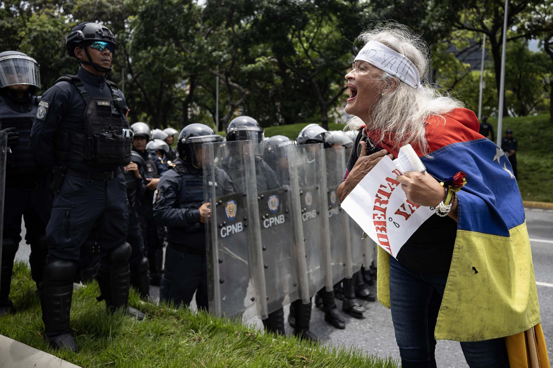 Estudiantes de la UCV protestan por muerte de Carmen Teresa Navas