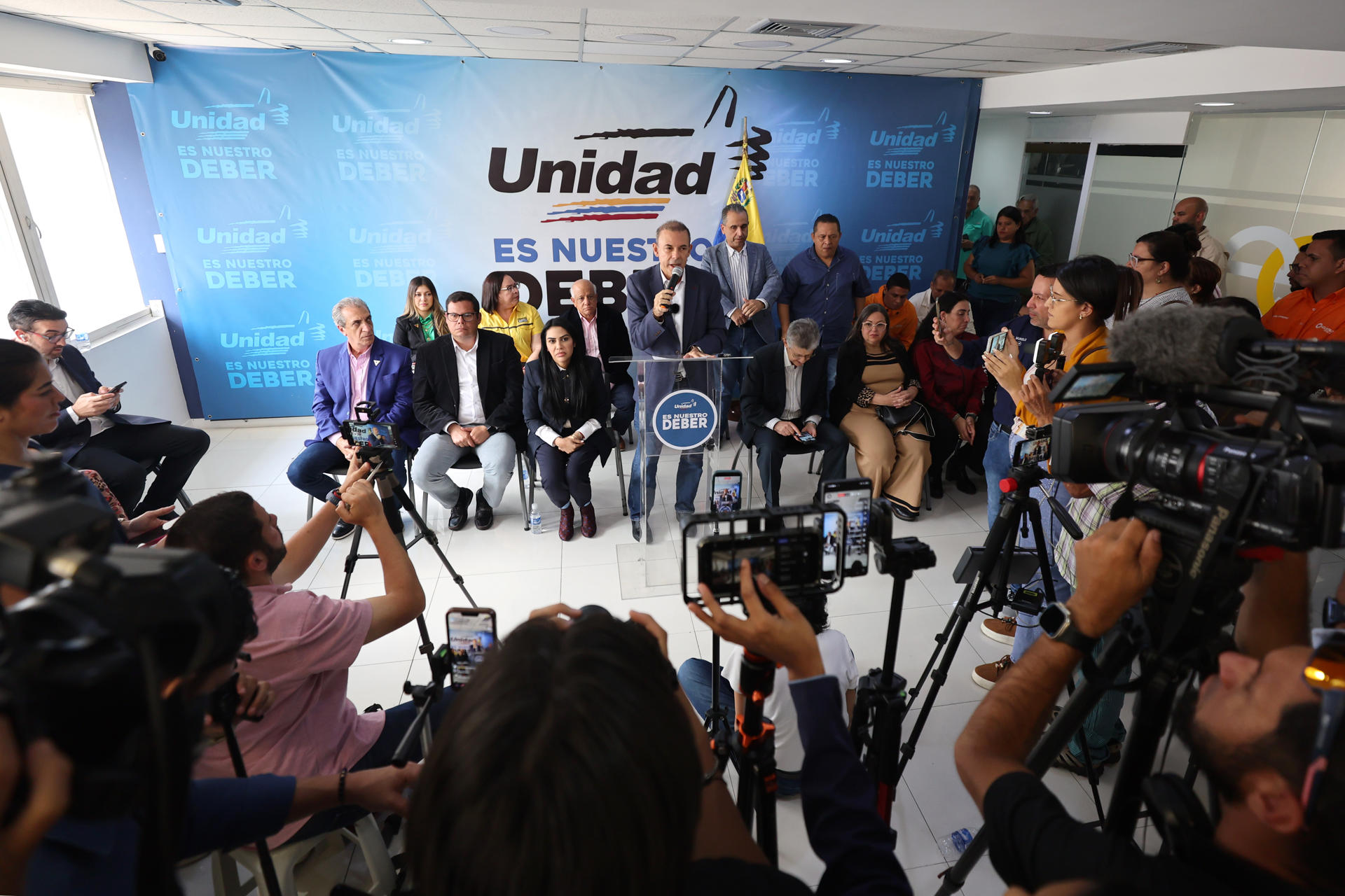 Plataforma Unitaria viajará a Panamá para reunirse con María Corina Machado
