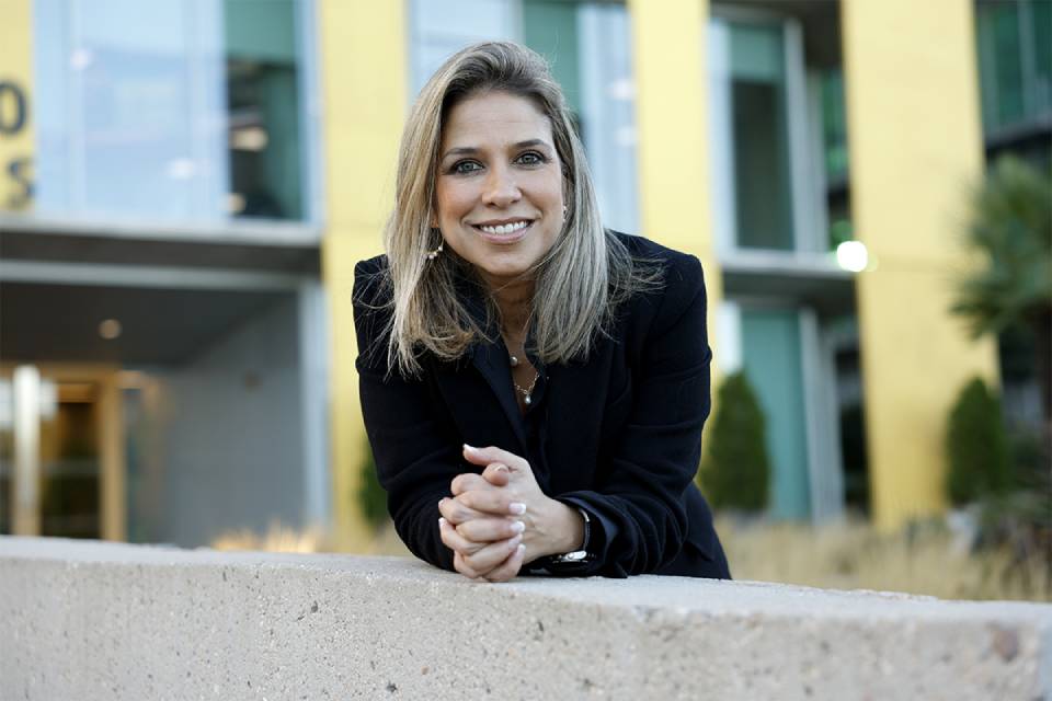 Karina Sainz Borgo gana Premio Cavia de periodismo en España
