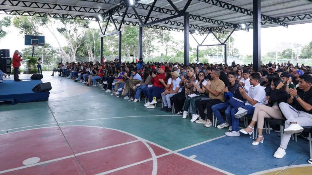 Diosdado admite contener a Delcy en crisis interna del chavismo