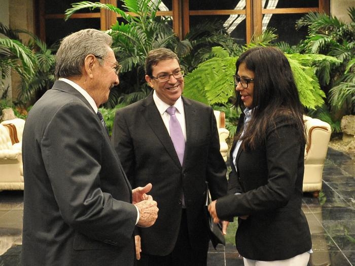 Régimen de Delcy Rodríguez permanece silencioso ante imputación de Raúl Castro