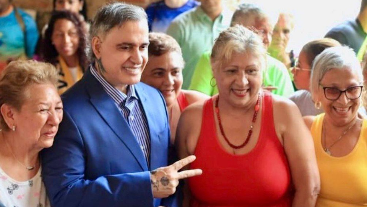 Tarek William Saab anuncia taller cultural en Liceo Fermín Toro