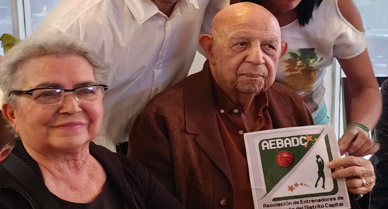 Muere Armando Naranjo, pionero periodismo deportivo venezolano