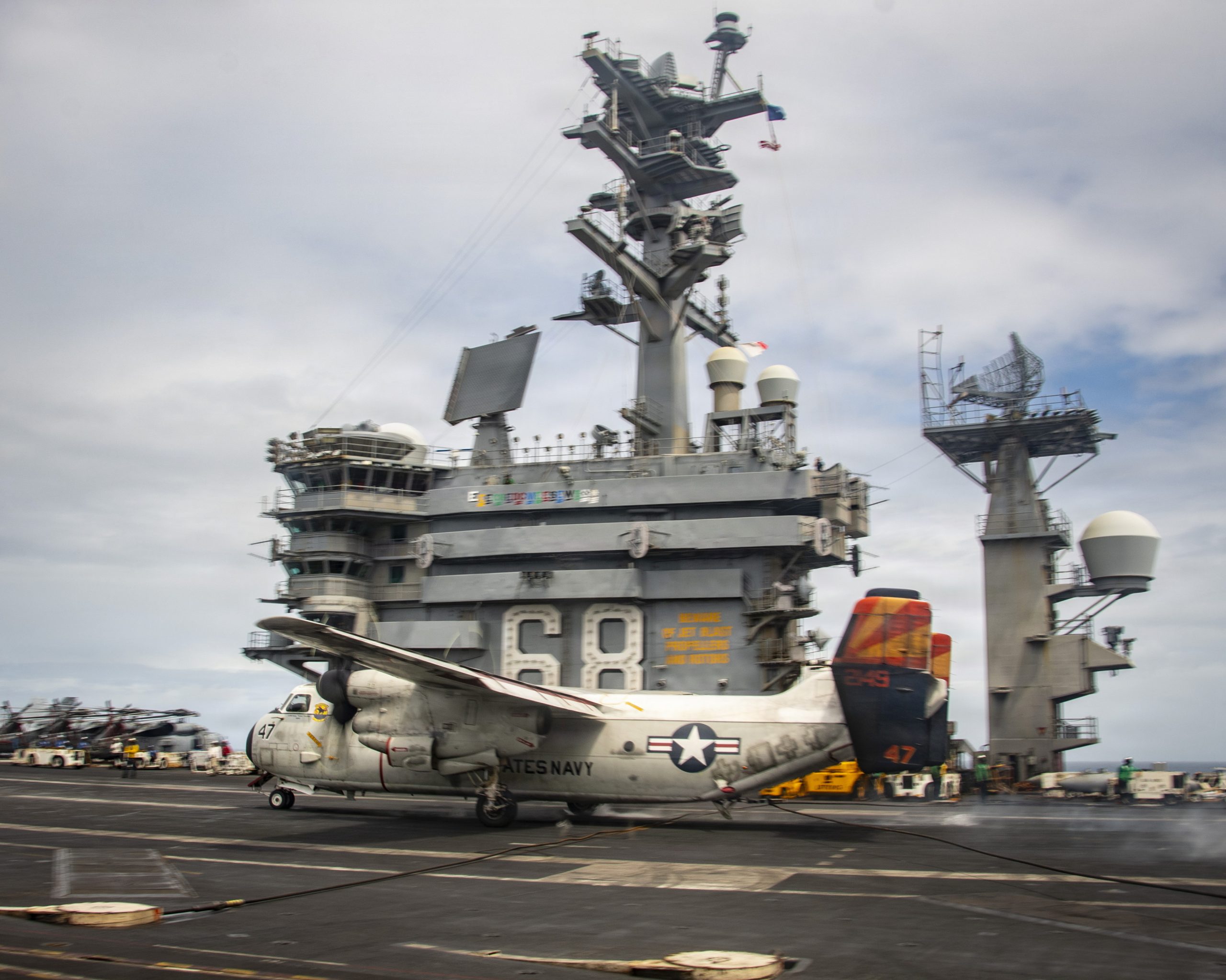 Portaaviones USS Nimitz navega frente costas venezolanas