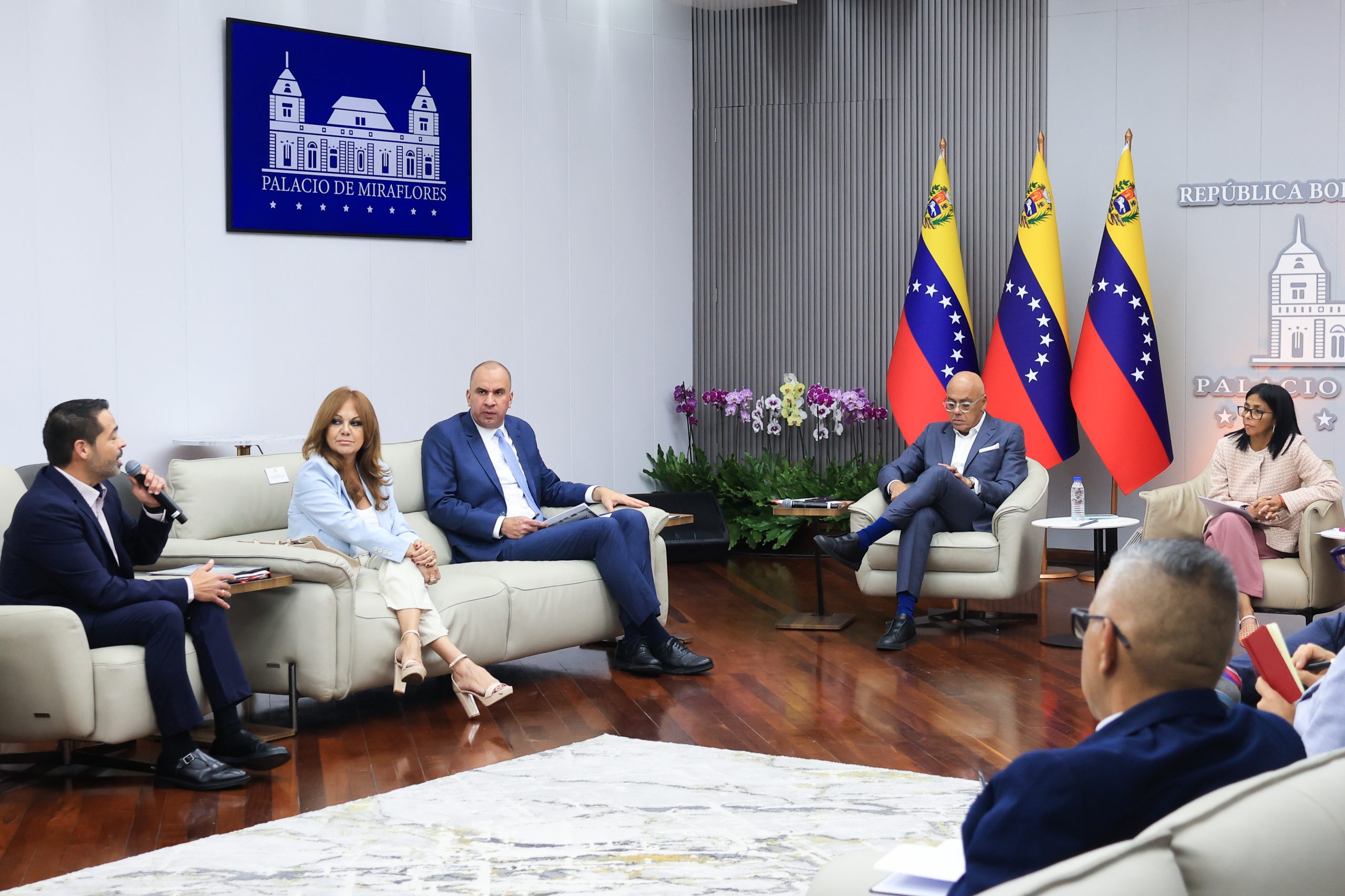 Delcy Rodríguez afirma que DDHH son brújula del Estado