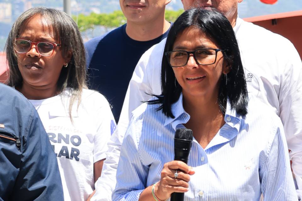 Delcy Rodríguez designa a Rodríguez y Pereira para reestructurar gabinete