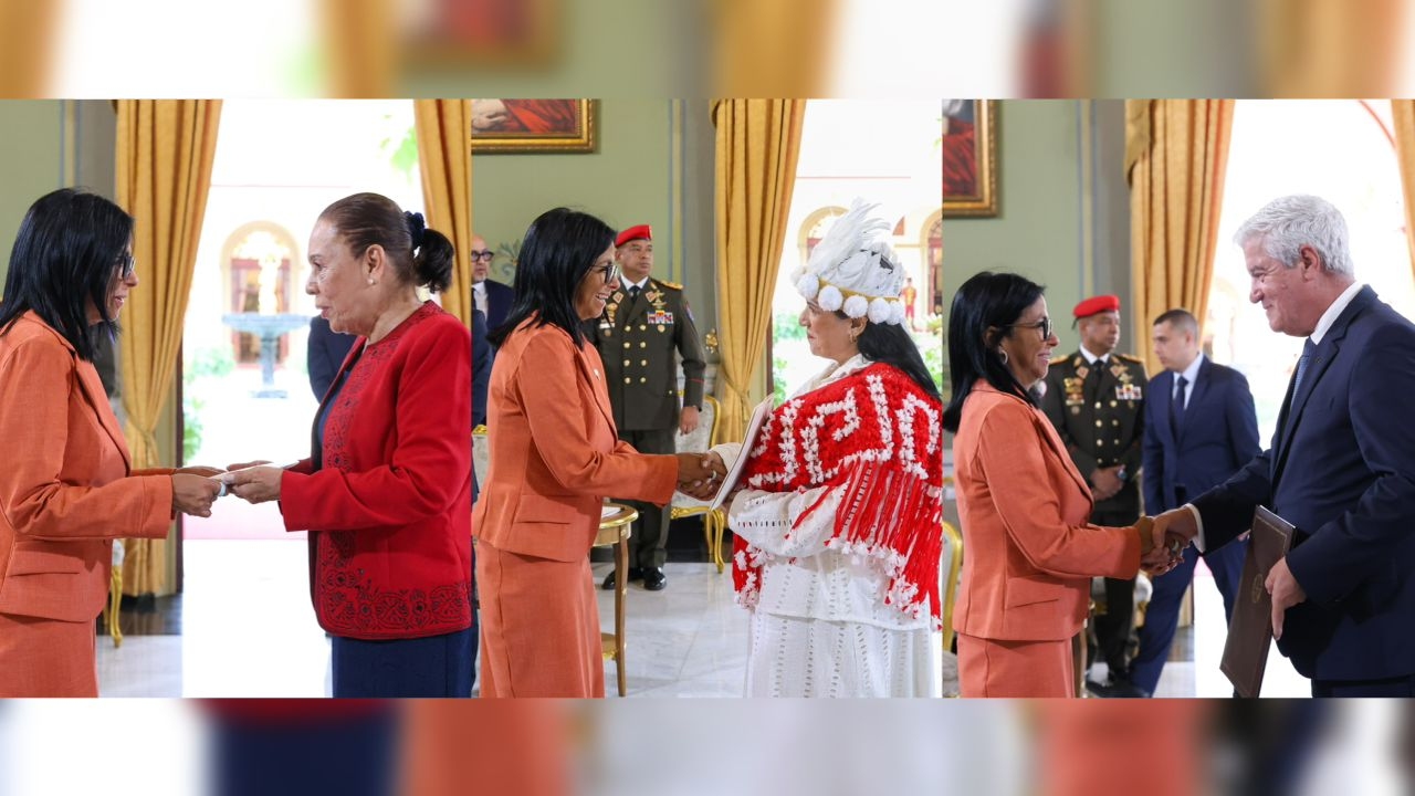Delcy Rodríguez recibe cartas credenciales de embajadores
