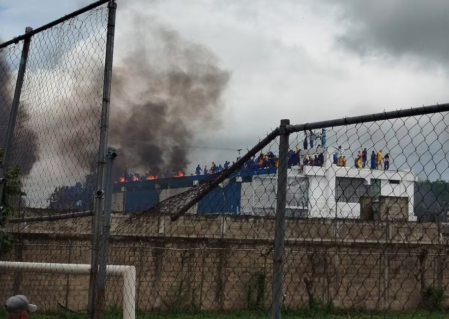 Prisiones venezolanas: del control de mafias a represión estatal