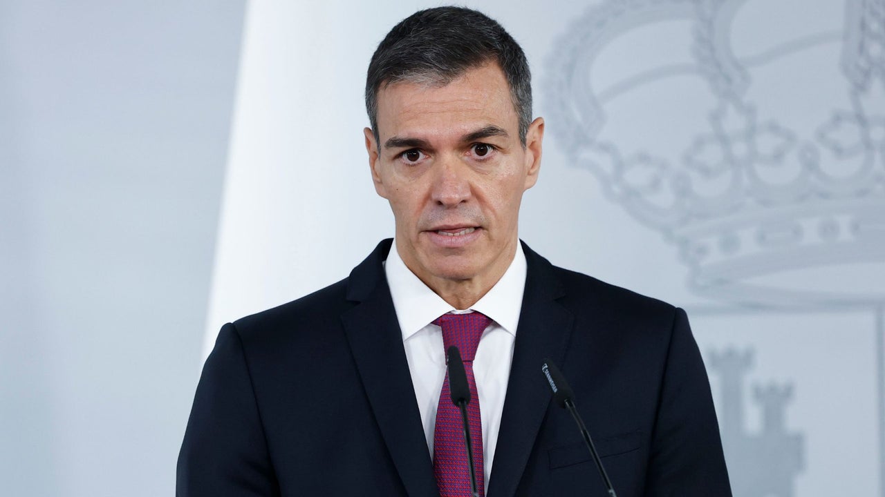 Sánchez respalda a Zapatero pese a investigación por tráfico de influencias