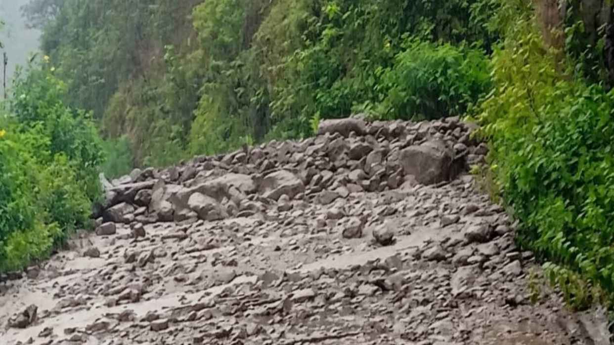 Derrumbe en carretera Barinas-Mérida por intensas lluvias