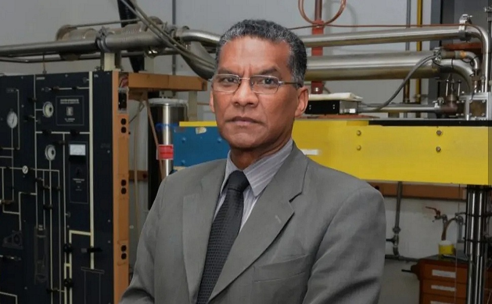 Científico venezolano Ismardo Bonalde gana Premio Internacional Física