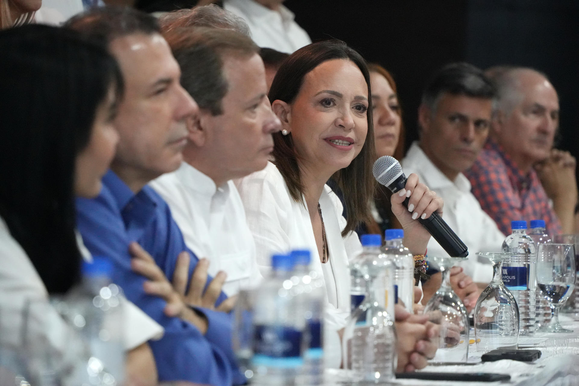 María Corina Machado liderará negociación para restaurar democracia