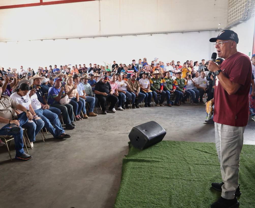 Rodríguez admite fracaso de fincas expropiadas en Apure