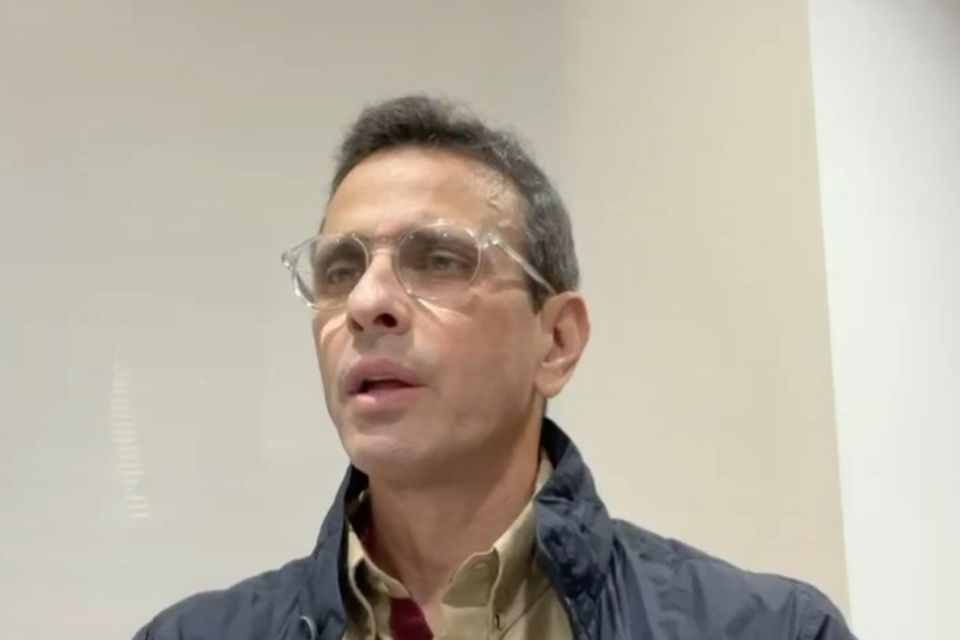 Capriles urge elecciones presidenciales inmediatas en Venezuela