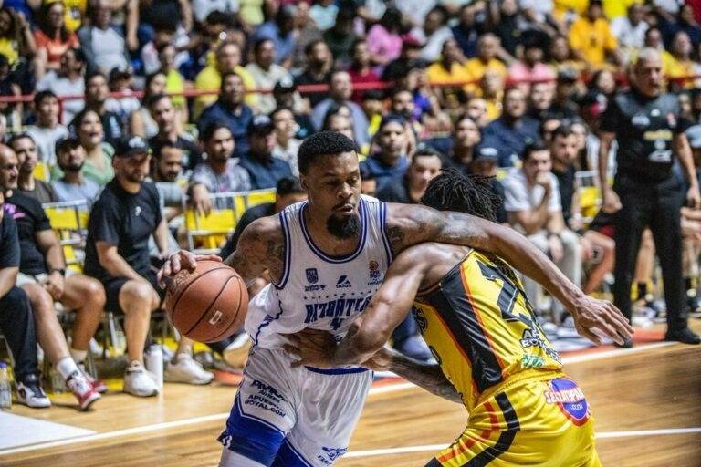 Marinos vence nuevamente a Gaiteros en semifinales SPB