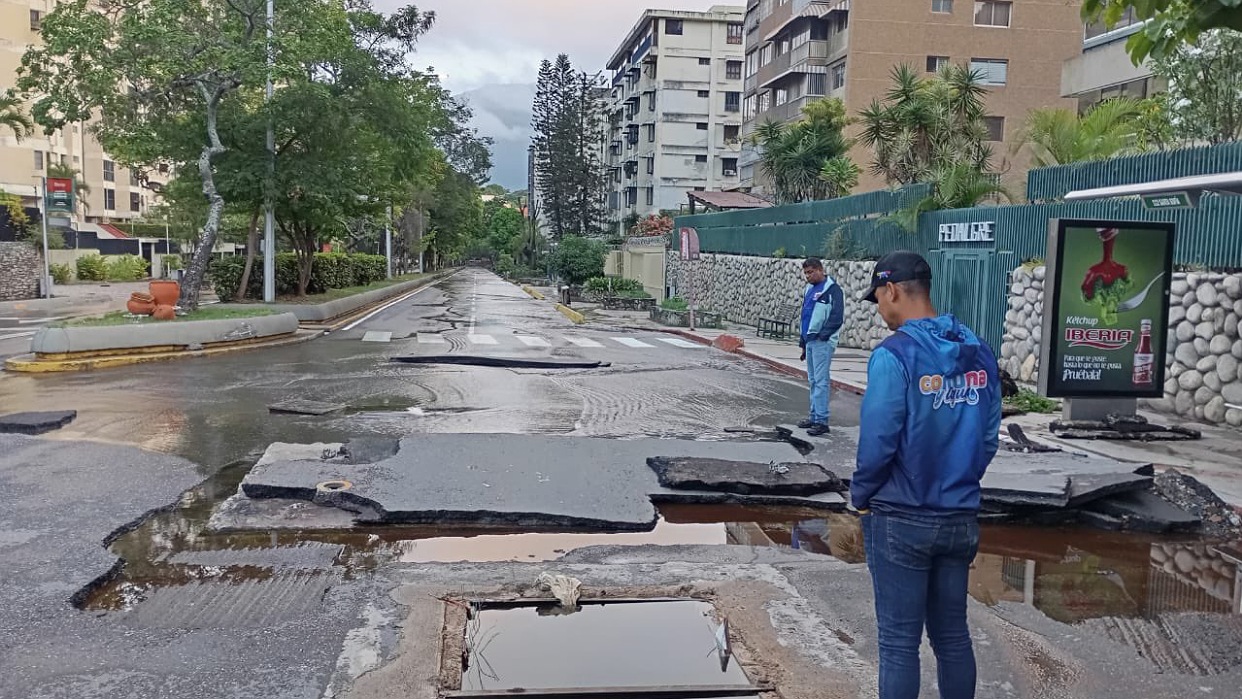 Nueva rotura de tubería matriz afecta suministro agua El Cafetal
