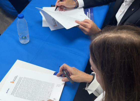 Activo Banco Universal y la Universidad Metropolitana firman convenios en pro de estudiantes y emprendedores