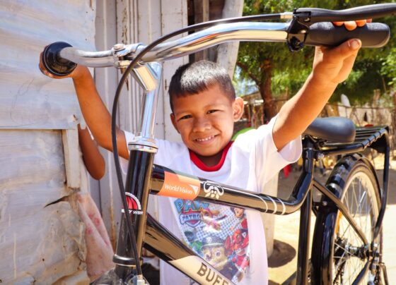 El Poder de la Bici: una apuesta por la permanencia escolar en La Guajira
