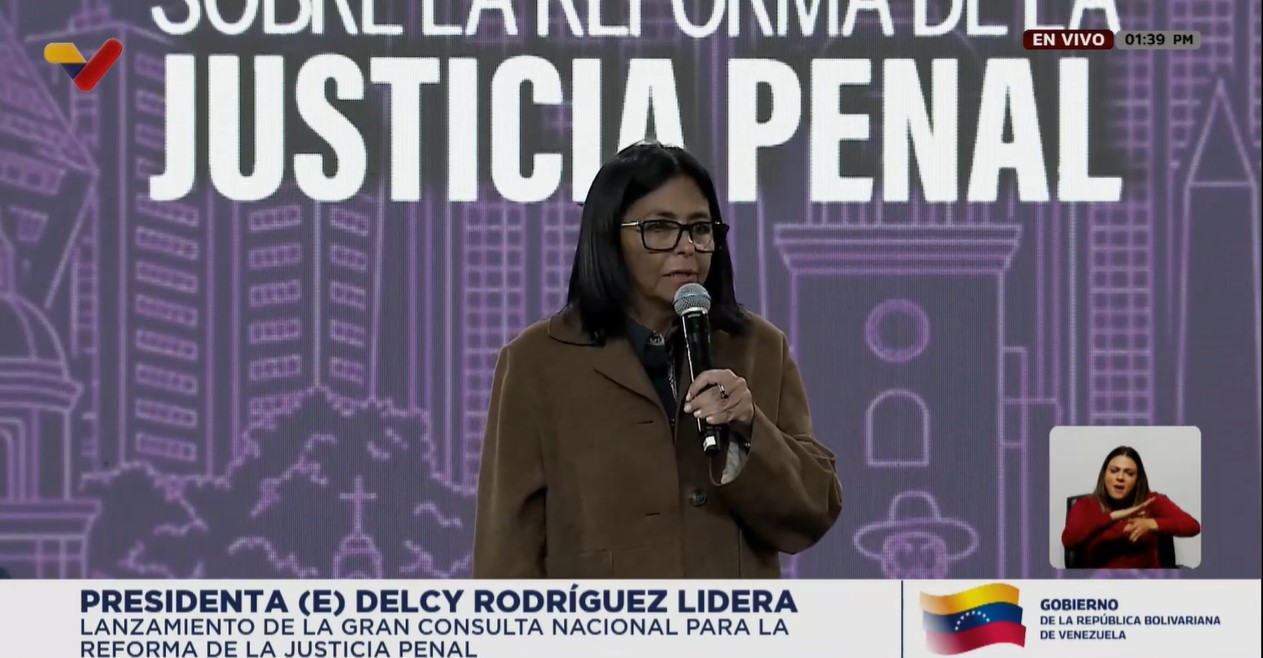 Delcy Rodríguez promete combatir extorsión en sistema judicial venezolano