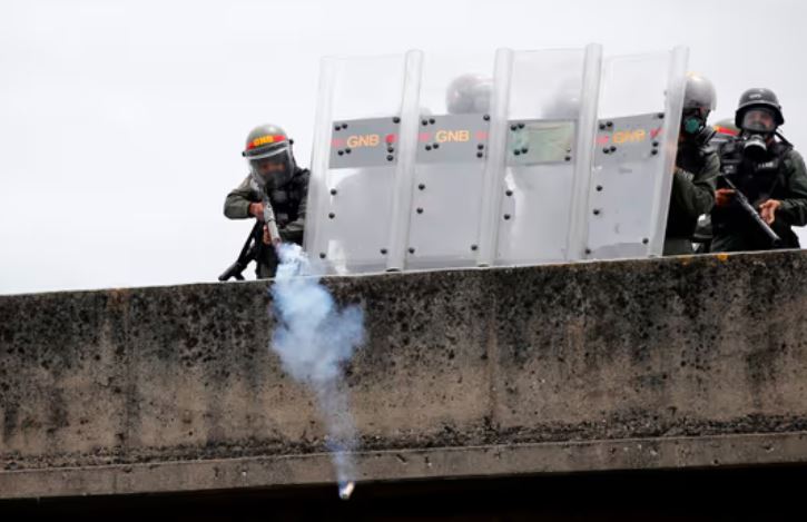 Organizaciones piden extradición acelerada de exmilitar venezolano a Argentina