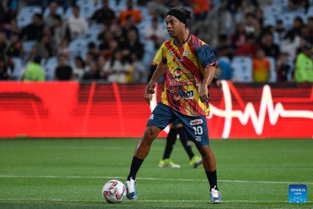 Ronaldinho regresa a Venezuela para partido histórico en Petare
