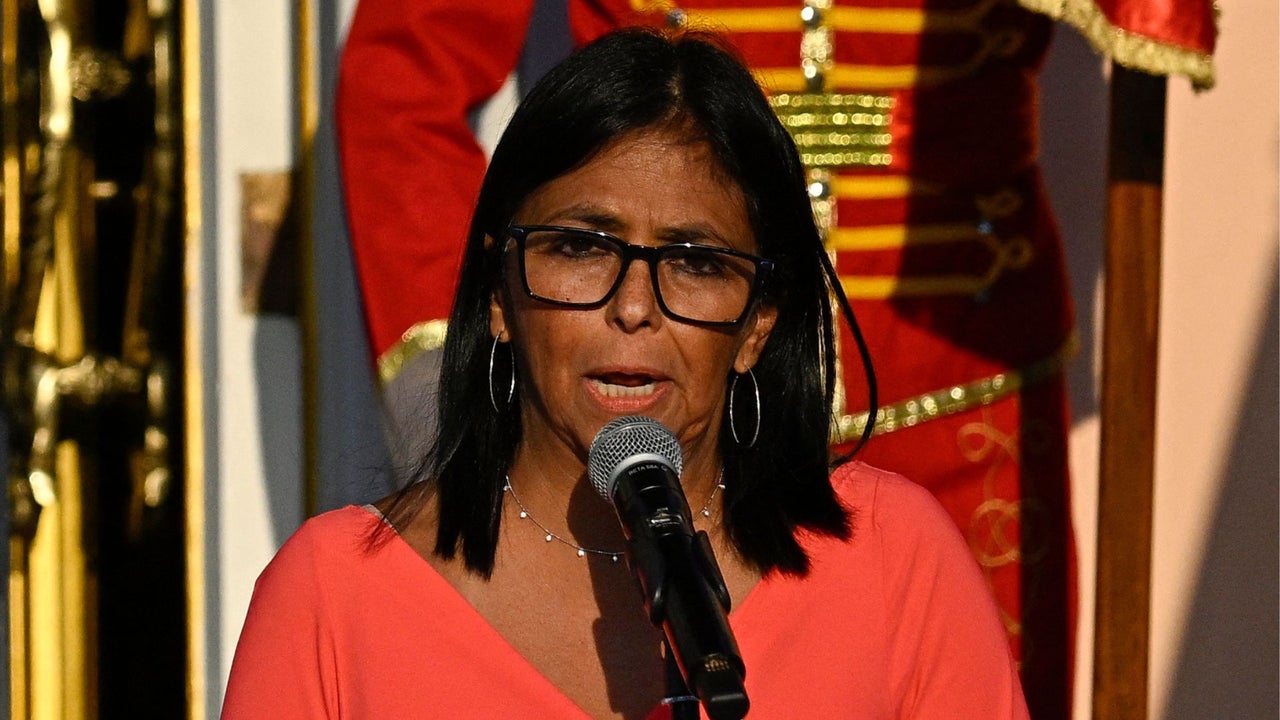 Delcy Rodríguez, como si fuera jefe de Estado llegó a India: ¿qué se sabe del viaje de la líder del régimen venezolano? | NTN24.COM