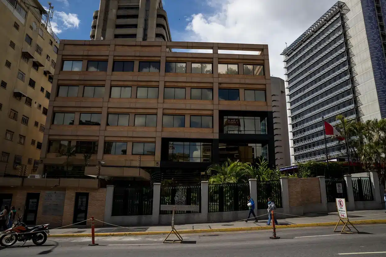 Canadá evalúa la reapertura de su embajada en Venezuela, según medios – Efecto Cocuyo