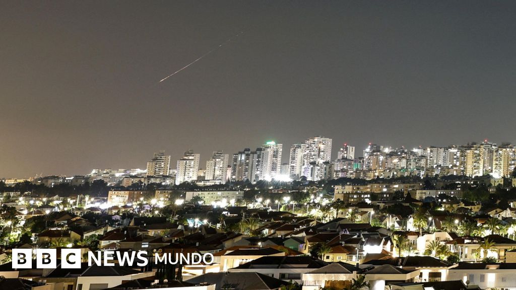 Irán lanza misiles contra Israel por primera vez desde el alto el fuego de abril – BBC News Mundo