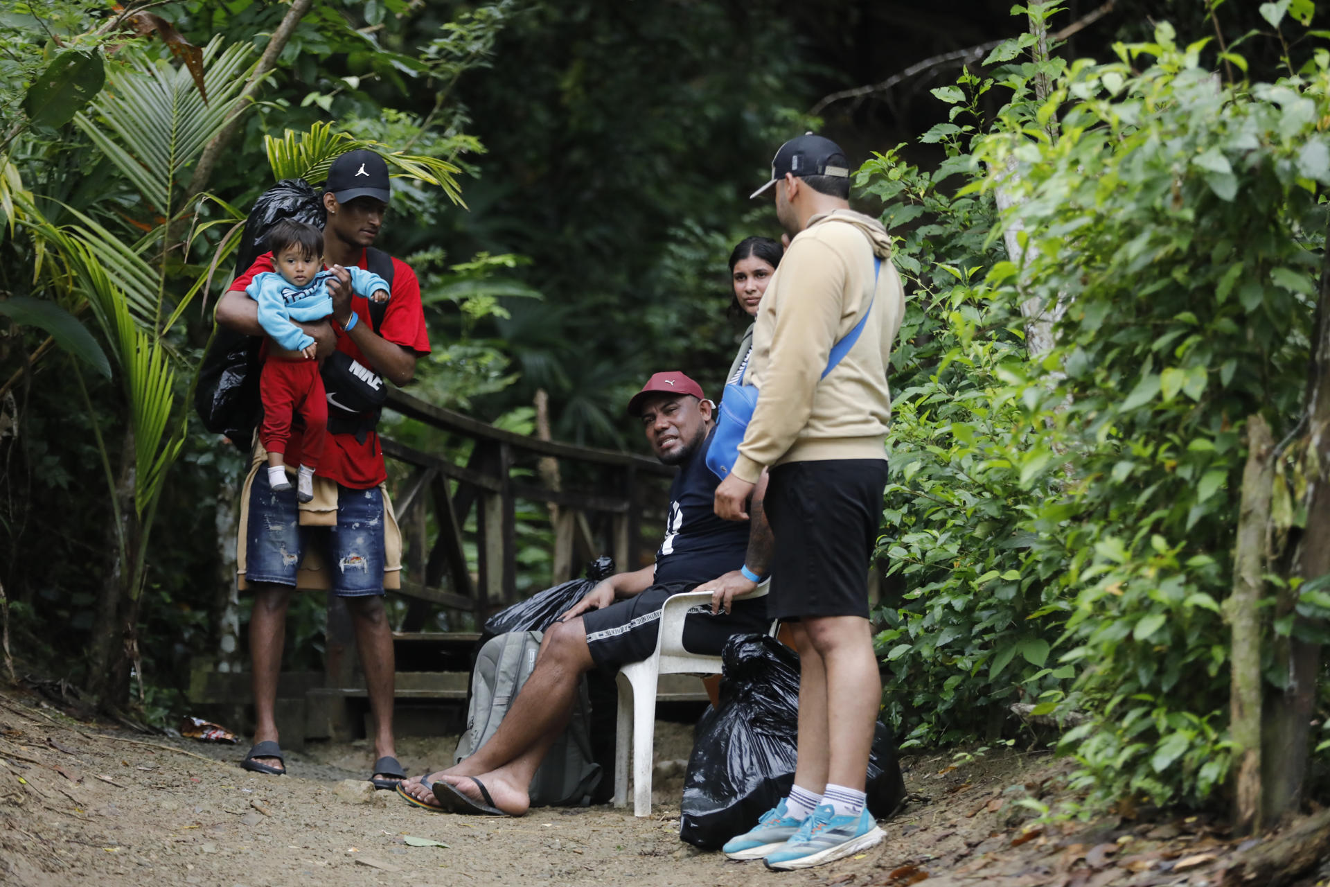 Cayó en Colombia red que lavó millones de dólares por tráfico de migrantes, entre ellos venezolanos