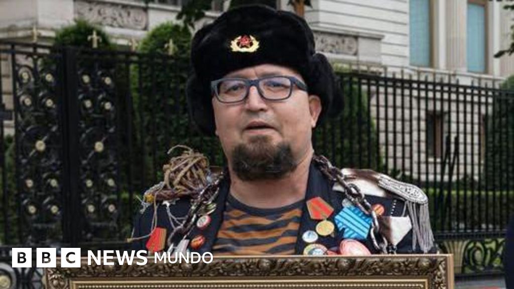 El artista ruso crítico de Putin que fue asesinado a tiros en Polonia – BBC News Mundo