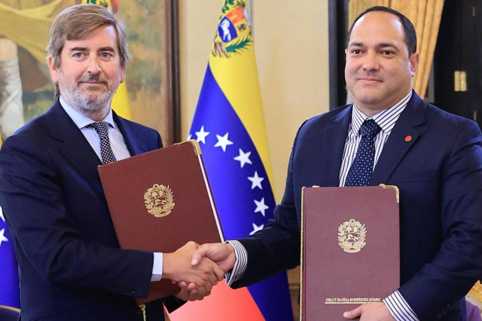 Pdvsa firma convenio con la española Repsol para fortalecer cooperación en hidrocarburos | TalCual