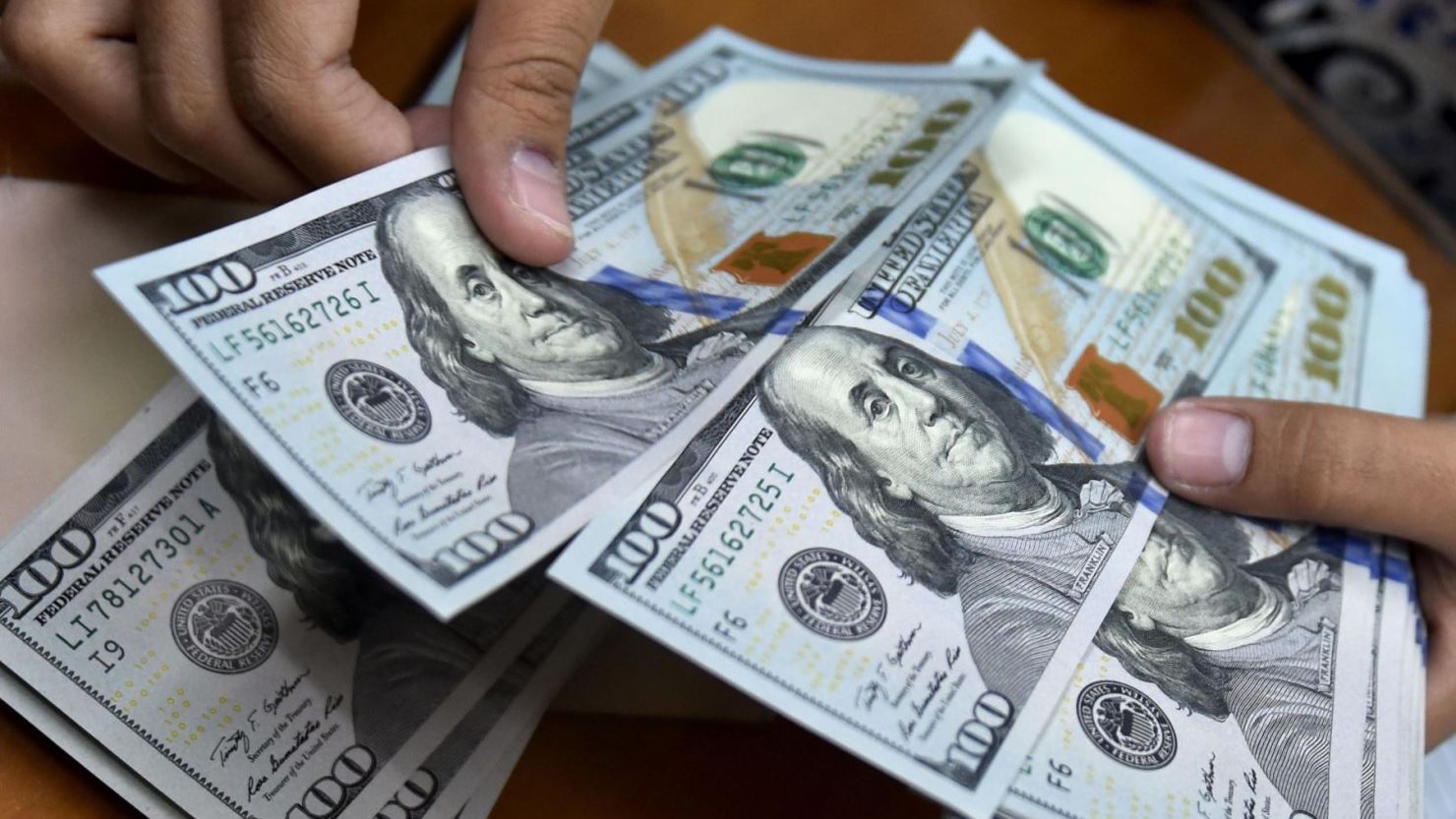 Pese a la desaceleración que resaltan el BCV y Barrett, el dólar sigue imparable – Efecto Cocuyo