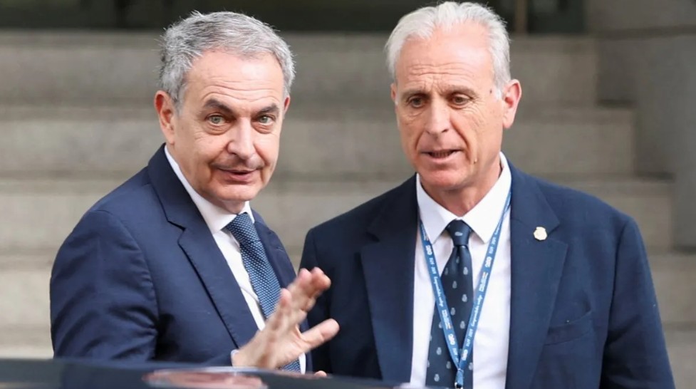Zapatero niega ante el juez haber influido a favor de la aerolínea Plus Ultra