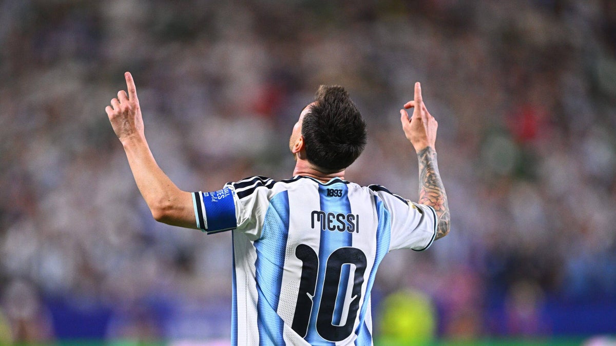 Breaking down a Lionel Messi masterclass: The movement, the goals… and a lot of walking