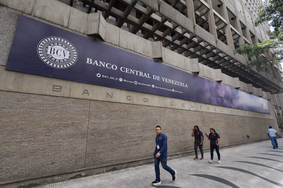 Economistas alertaron sobre el divorcio entre la economía y el bolsillo de los venezolanos