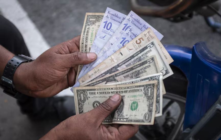 Devaluación descontrolada: Dólar BCV superó la barrera de los 600 bolívares