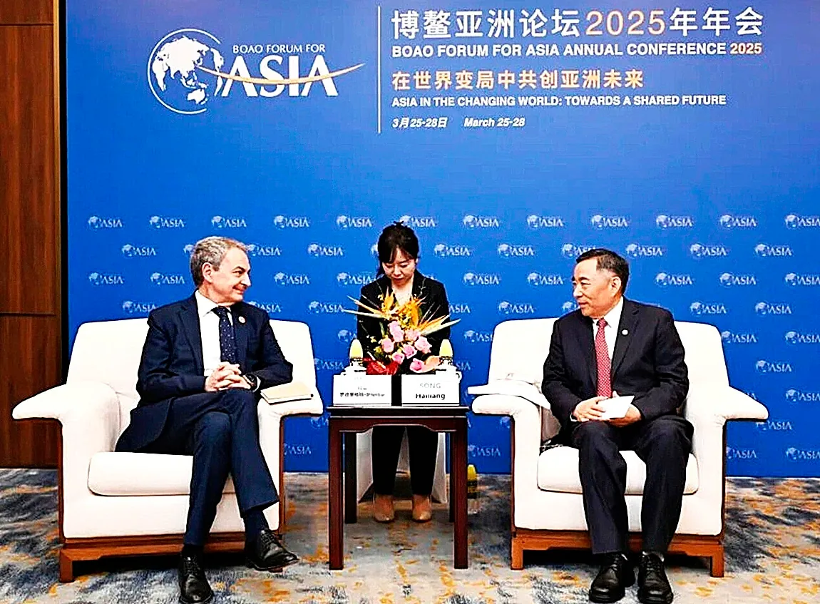 “Muchas veces a China, pero sólo para dar conferencias”: Zapatero niega negocios en Pekín con petróleo de Venezuela