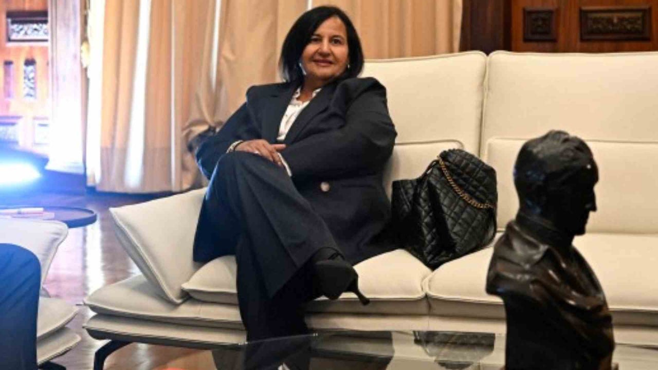 Se conoce la foto del encuentro entre Dinorah Figuera y Jorge Rodríguez tras su llegada a Venezuela: fue “invitada” por EE. UU. | NTN24.COM