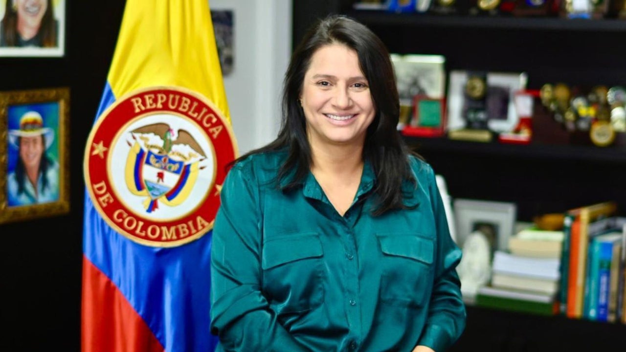 “Cuando defiende un fraude evidente como el de Venezuela es porque está buscando aliados para procesos similares acá”: Paola Holguín ante cuestionamientos de Petro a los resultados electorales | NTN24.COM