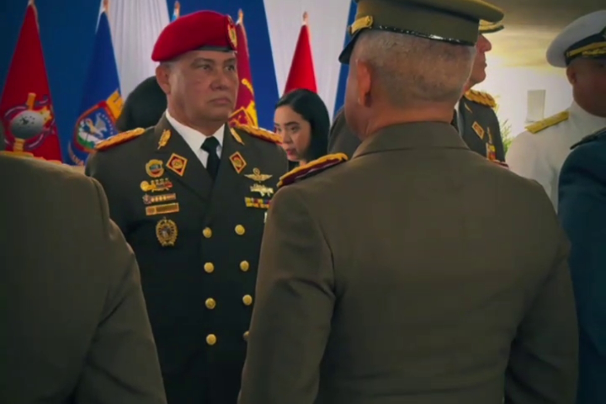 Mientras Delcy sigue el plan de Trump, su ministro de Defensa salió a hablar de soberanía